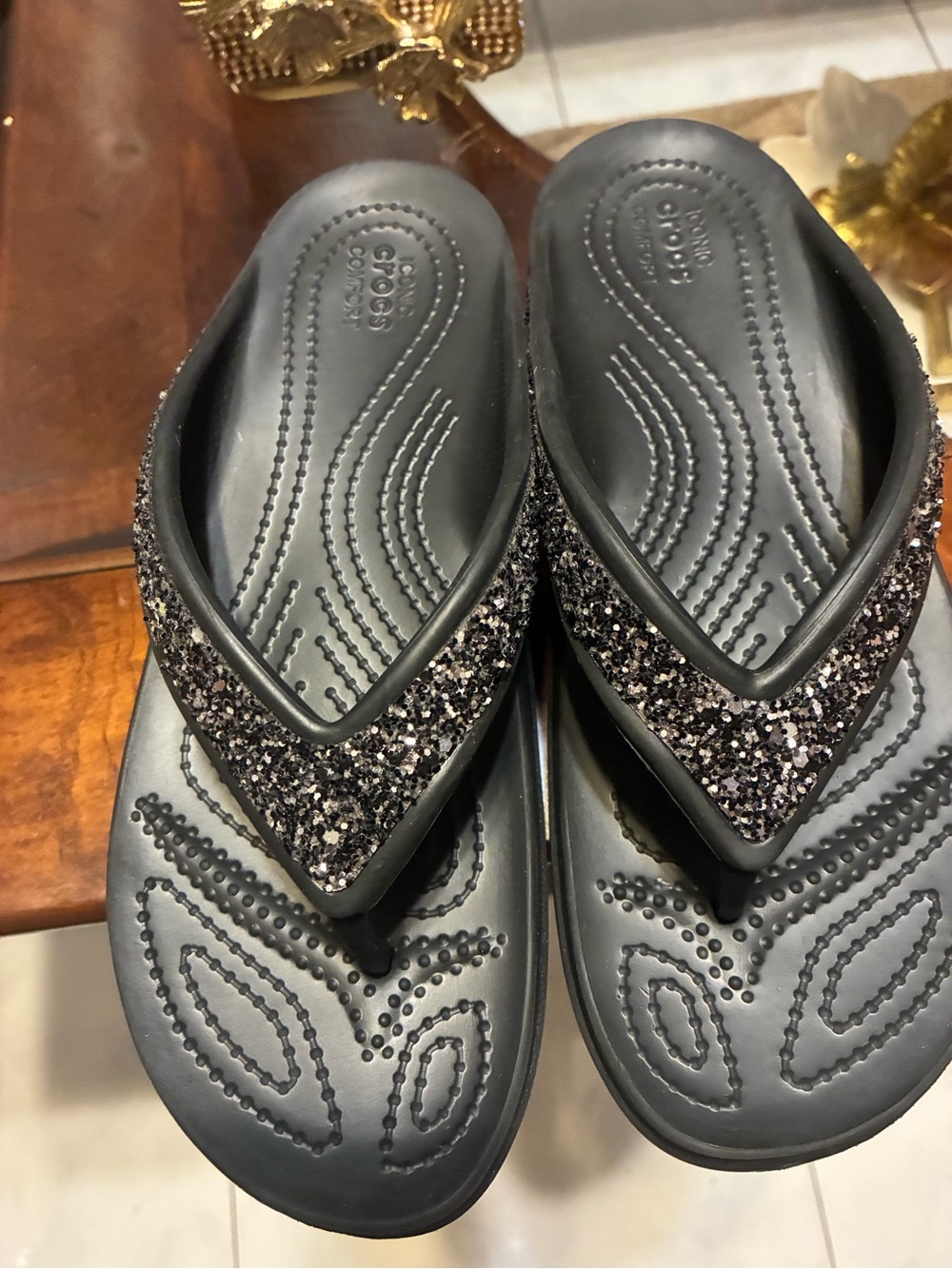 CROCS Women’s Black Glitter Thong Sandals